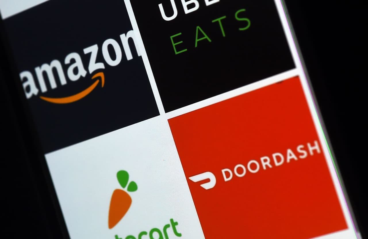 A possible DoorDash-Instacart deal is all about keeping up with Walmart and Amazon, analysts say — MarketWatch