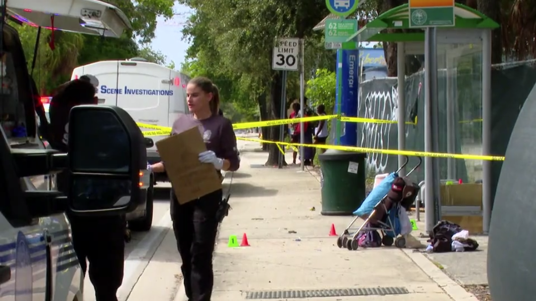 Attacker, victim injured in stabbing at Miami bus stop — WSVN 7 Miami-Dade, Boston Community news